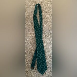 Elegant Green Patterned Men's Tie